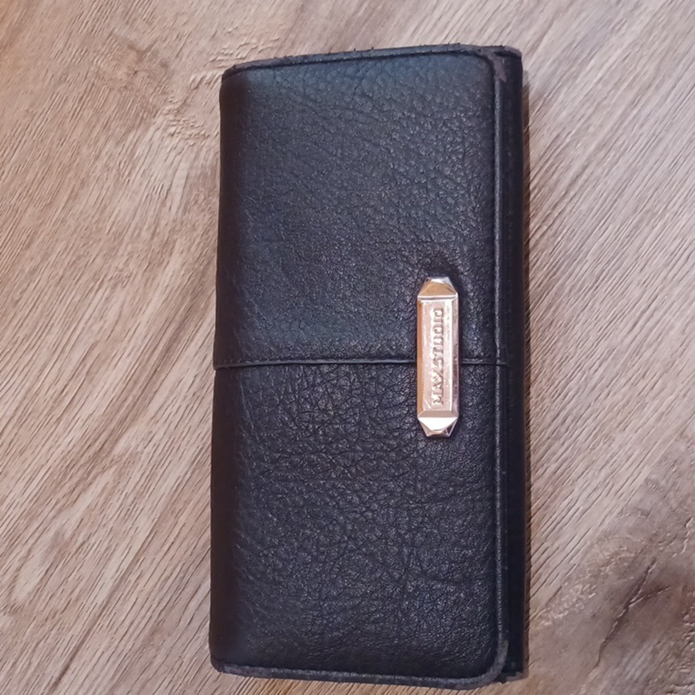 MAX Studio wallet